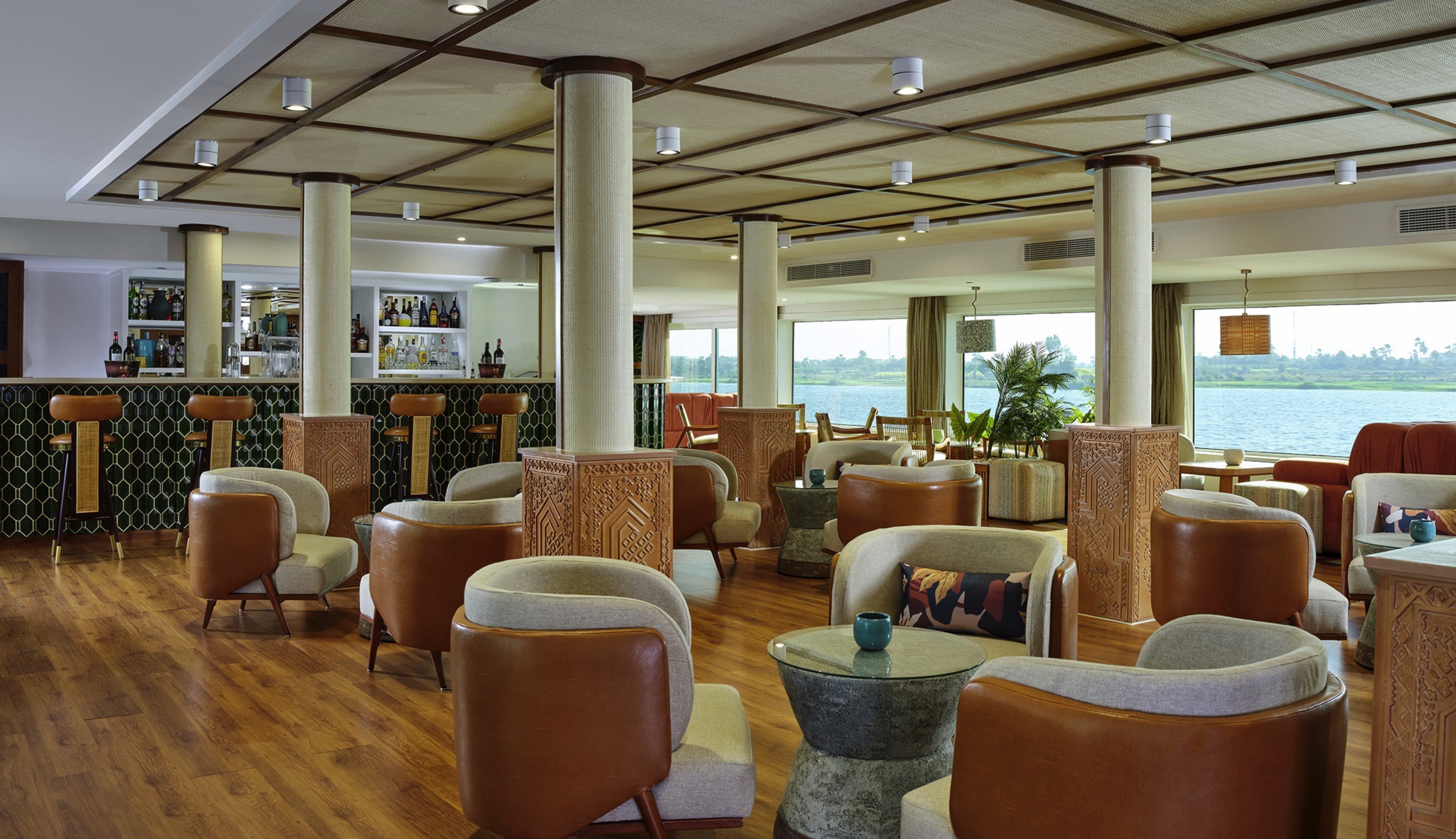 AmaDahlia - Main Lounge